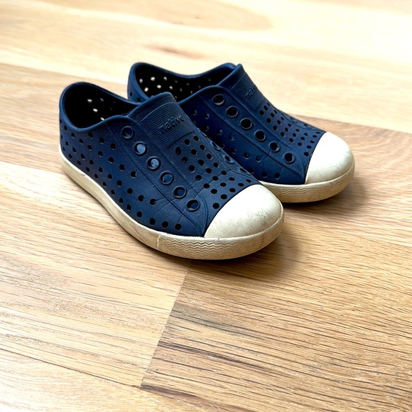 Blue Native Shoes Size C7 - Picture 1 of 7